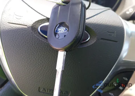 2013 Ford Focus Se z USA, uszkodzony, nr VIN 1FADP3F2XDL251450